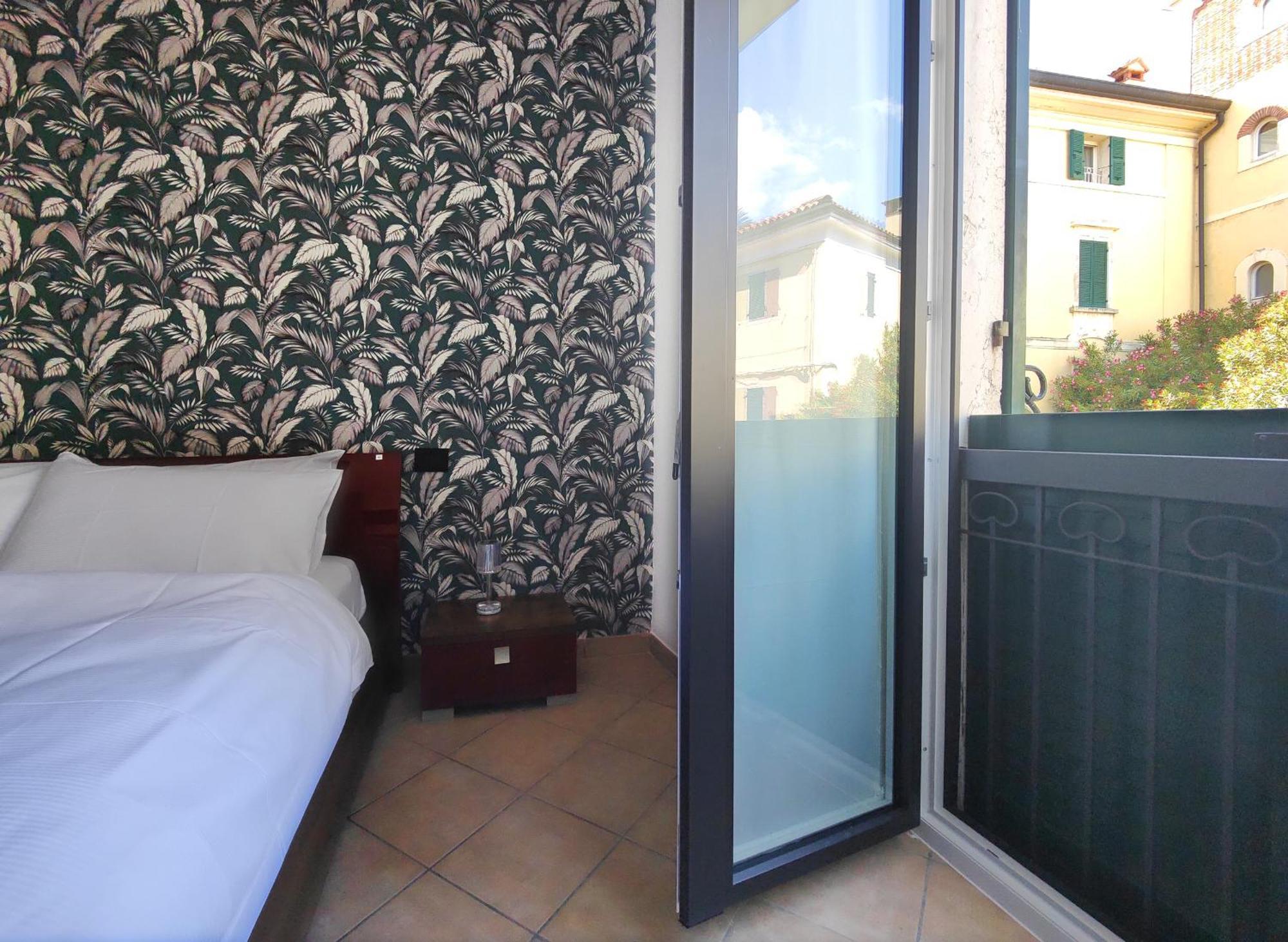 Appartamenti Al Marciapie Lazise Esterno foto